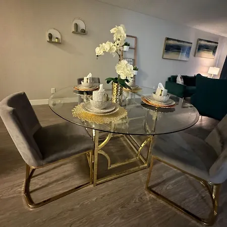 Luxury One Bedroom Apartments Free Parking&Pool-3